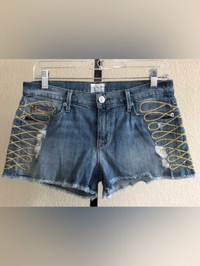 ✨ Hudson Hendrix Raw Edge Cord Shorts Size 28 (6) ✨ Distressed Denim Gold Trim ✨
